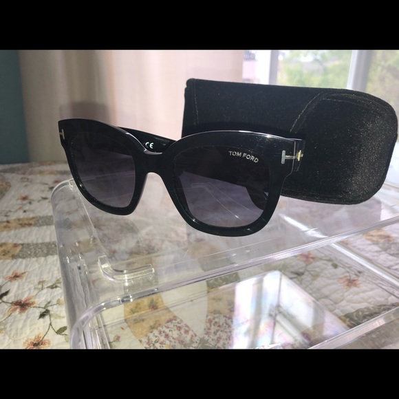 Tom Ford Sunglasses - Picture 7 of 8